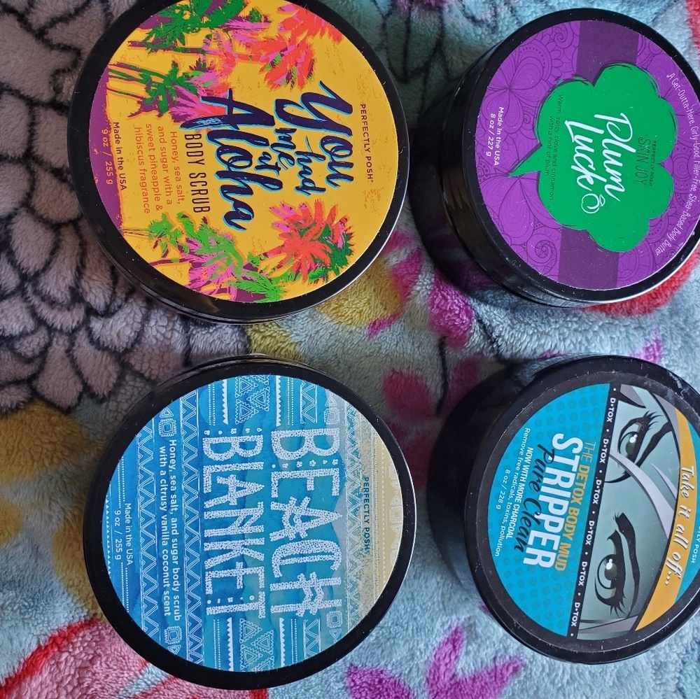 Perfectly Posh bundle/lot